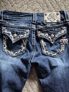 Miss Me Embroidered Jeans with Rhinestone Accents Sz.26
